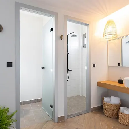 White Nest * Litochoro