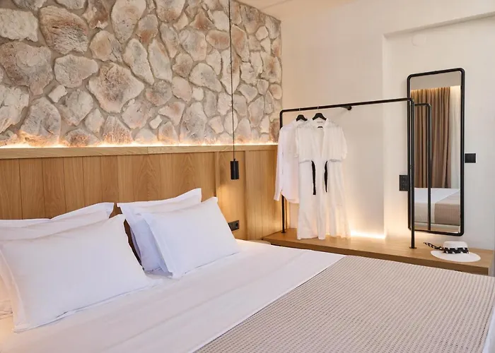 White Nest * Litochoro